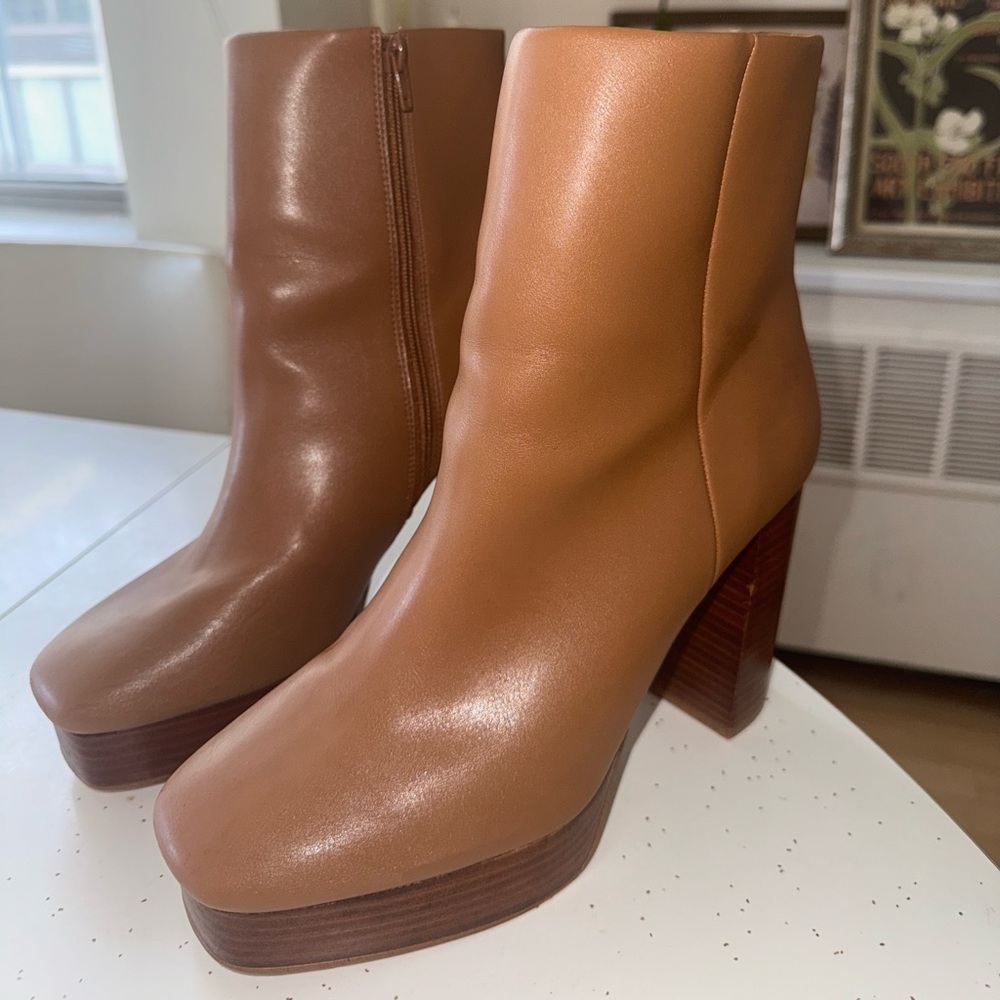 Steve Madden Tan Ankle Boots